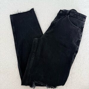 Hollister Juniors Ultra High Rise 90’s Vintage straight Black distressed Jeans 7